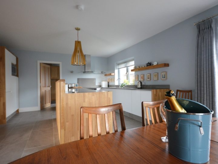 Exclusive holiday cottages Kerry - Champagne bucker