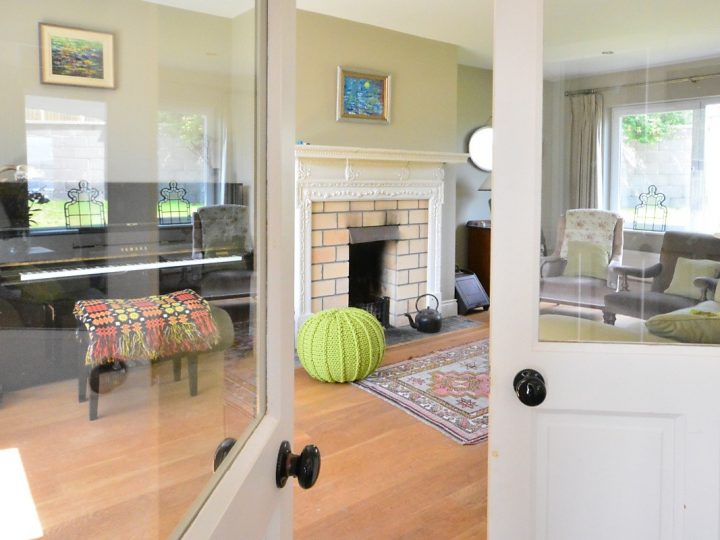 Holiday Letting on the Wild Atlantic Way - Doors into living room