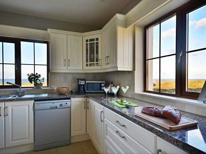 Holiday cottages Dingle - Kitchen