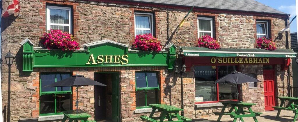 Holiday cottages Kerry - Ashes pub exterior