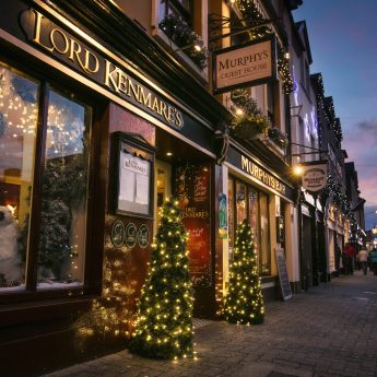 Exclusive holiday rentals on the Wild Atlantic Way - Christmas decorations outside pub