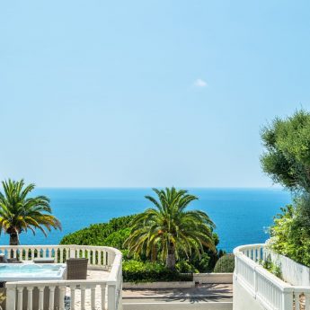 5 Star holiday rentals on the French Rivera - Villa Boron sea view