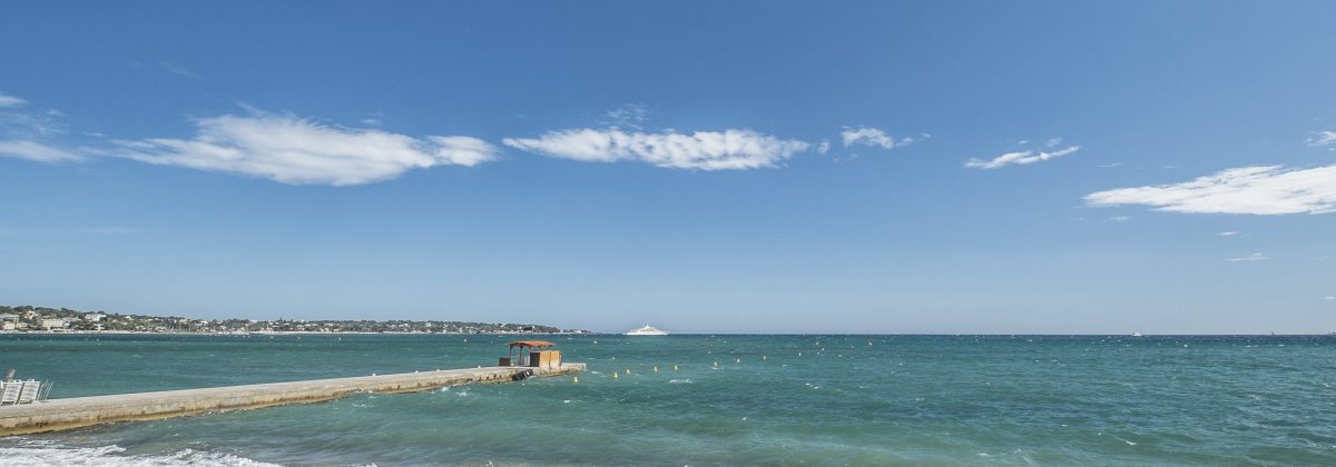 Holiday Letting Antibes - Antibes beach