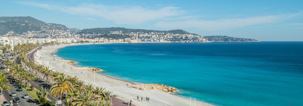 Holiday homes on the French Rivera - Promenade des Anglais