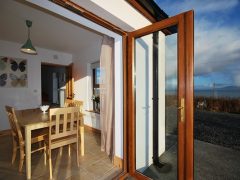 Holiday cottages Dingle - Open back door into diner