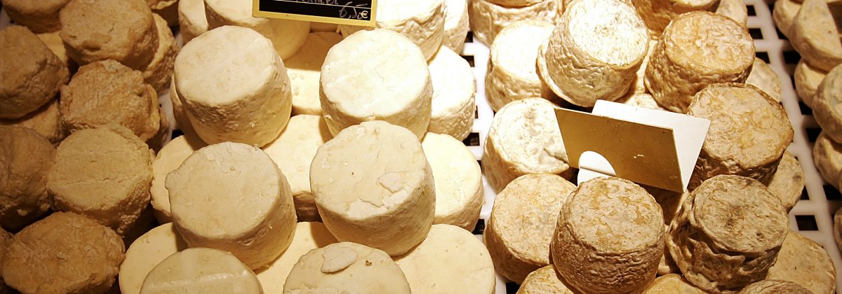 Exclusive holiday lets on the French Rivera - Cheese market