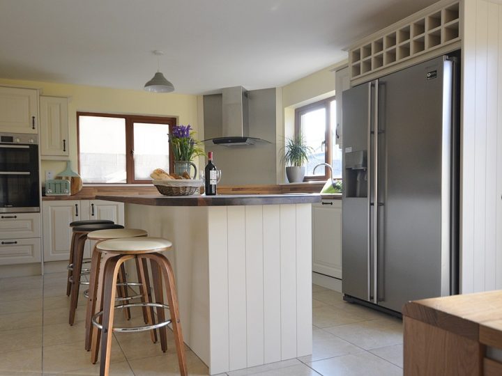 Luxury Holiday Homes Ireland - Kitchen island