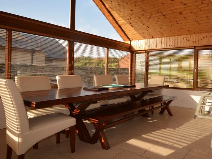 Chalet de vacances exclusif sur la voie atlantique sauvage - Table et chaises de salle à manger