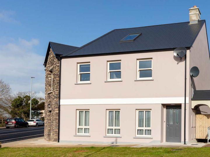 Holiday homes Dingle - Eco Penthouse exterior