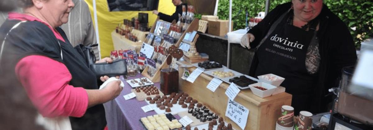 Holiday cottages Dingle - Food festival chocolate stall