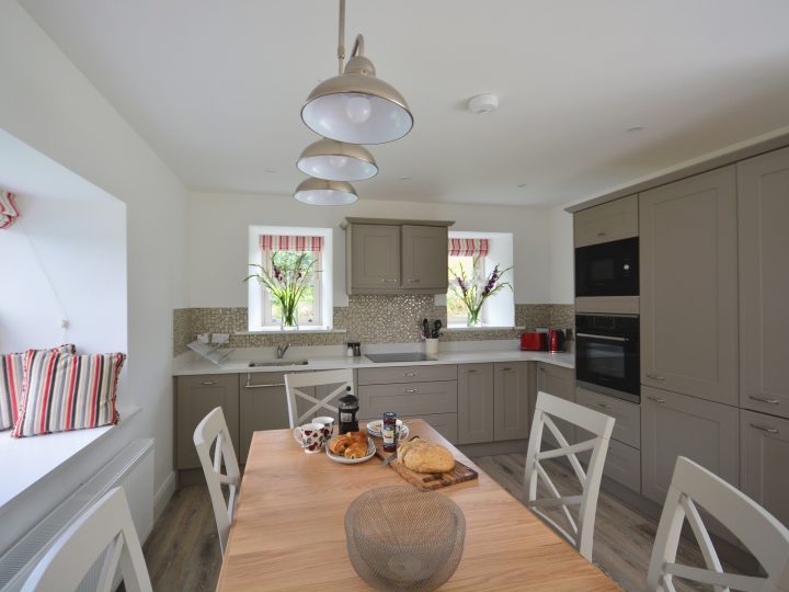 Holiday Homes Ireland - Kitchen Diner