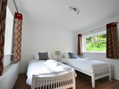 Holiday homes Kerry - Twin bedroom