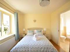 Holiday Homes Ireland - Double room with ensuite