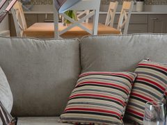 Exclusive holiday cottages Kerry - Sofa close up