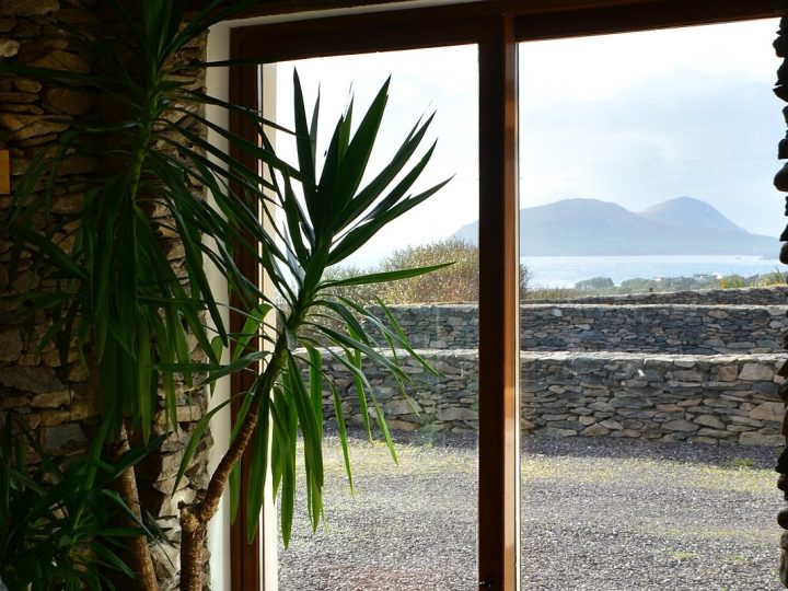 Holiday Lets on the Wild Atlantic Way - Sliding doors sea view