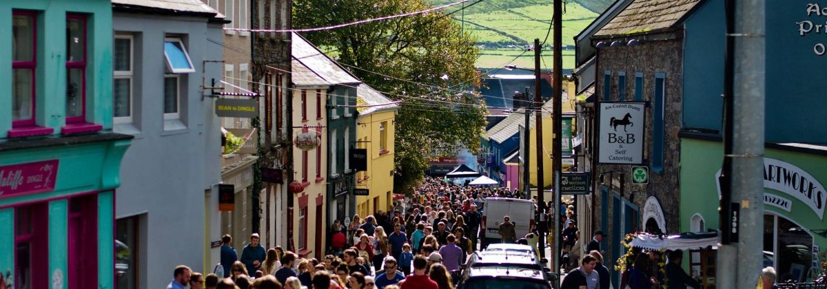 Holiday houses Dingle - Food Festival street