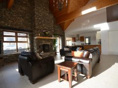 Exclusive holiday cottages Kerry - Full lounge