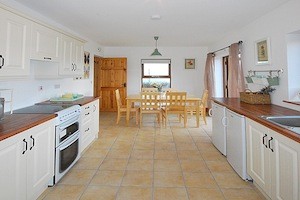 5 Star Holiday Lets on the Wild Atlantic Way - Kitchen Diner