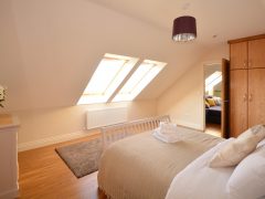 Exclusive holiday cottages Kerry - Master bedroom