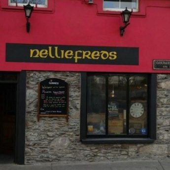 Holiday Homes Wild Atlantic Way - Nelliefreds pub exterior