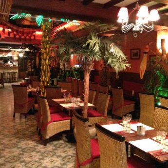 5 Star holiday letting on the French Rivera - La Havane restaurant interior