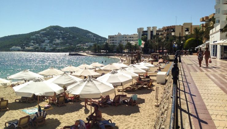 Holiday Letting Ibiza - Santa Eulalia beach