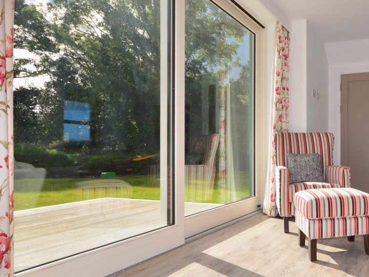 Holiday rentals Kerry - Window into back garden