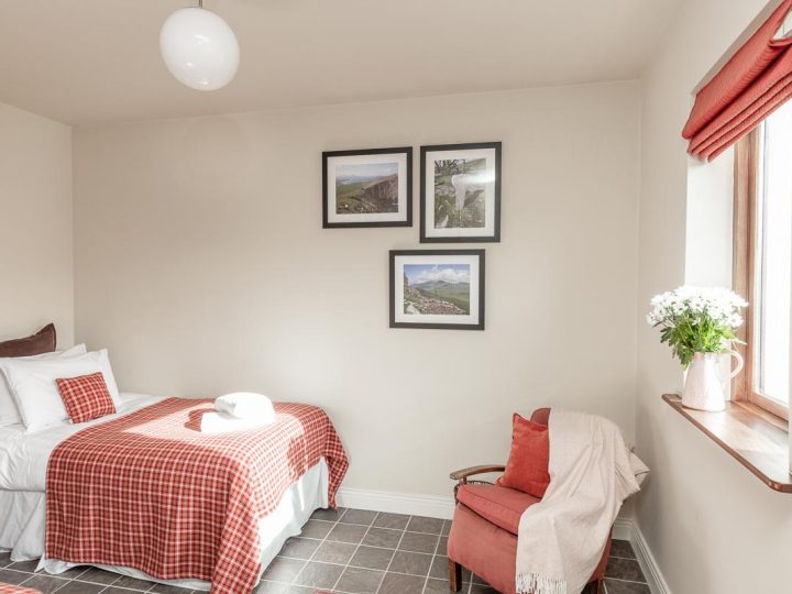 Holiday Homes Wild Atlantic Way - Duinin Cottage Red Twin