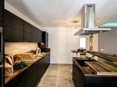 Exclusive holiday houses on the French Rivera - Kitchen