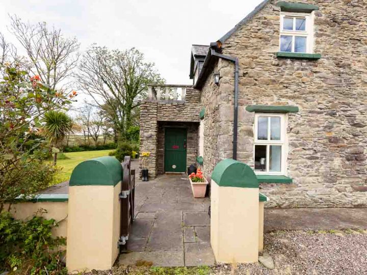 Holiday Letting on the Wild Atlantic Way - Front gate