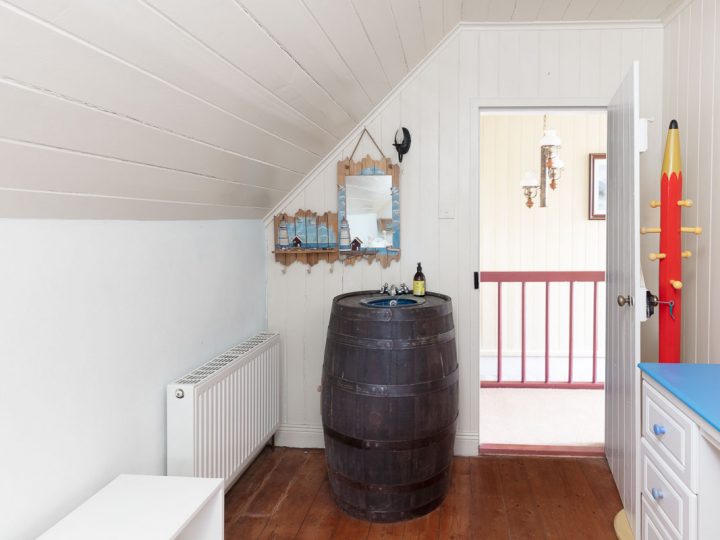 Holiday rentals Ireland - Bathroom sink