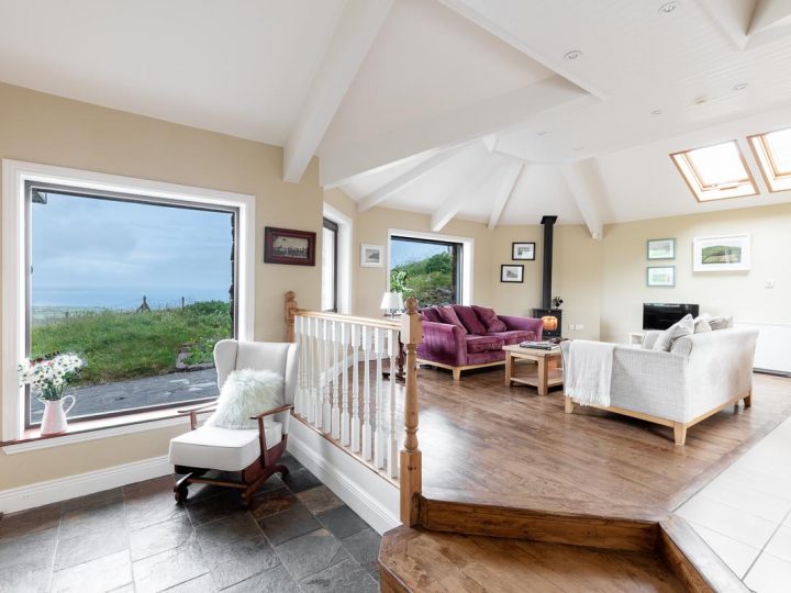 Exclusive holiday cottage on the Wild Atlantic Way - Living area