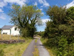 Exclusive holiday cottage on the Wild Atlantic Way - Country lane