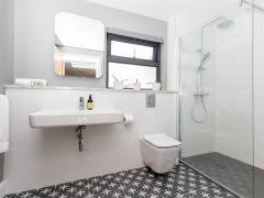 Exclusive holiday houses on the Wild Atlantic Way - Bathroom