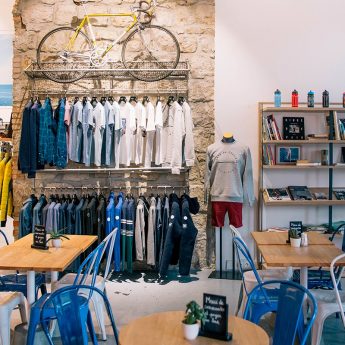 Boutique apartment in Nice - Inside Cafe and Cycling wear shop